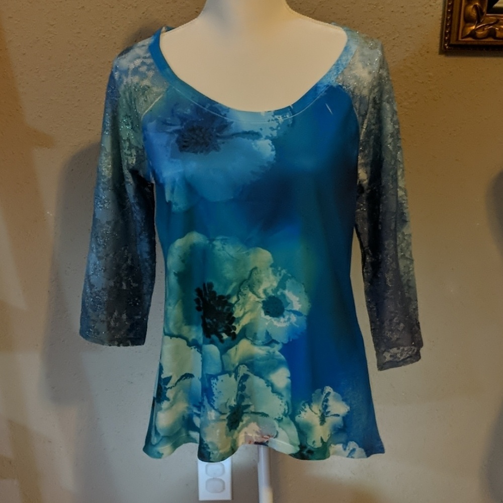 Floral top